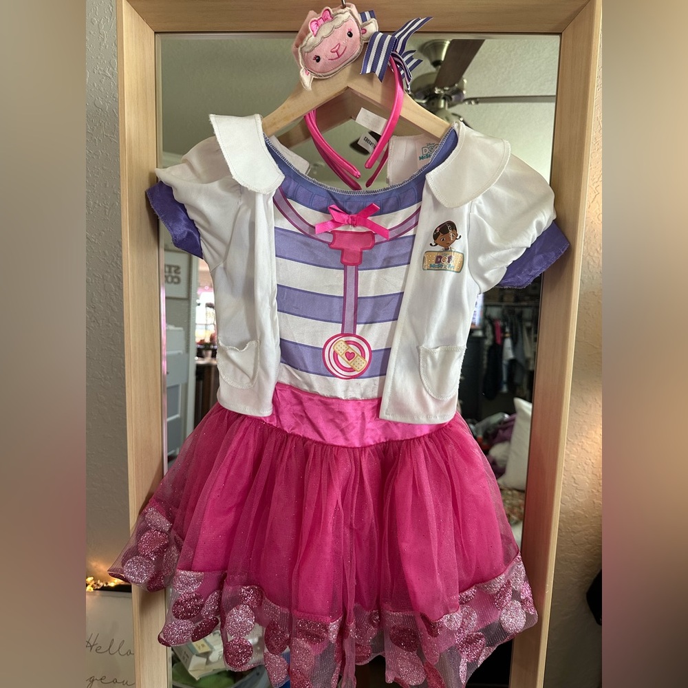 Doc McStuffins Dress Doctor costume toddler kids size 3t DISNEY with accessories